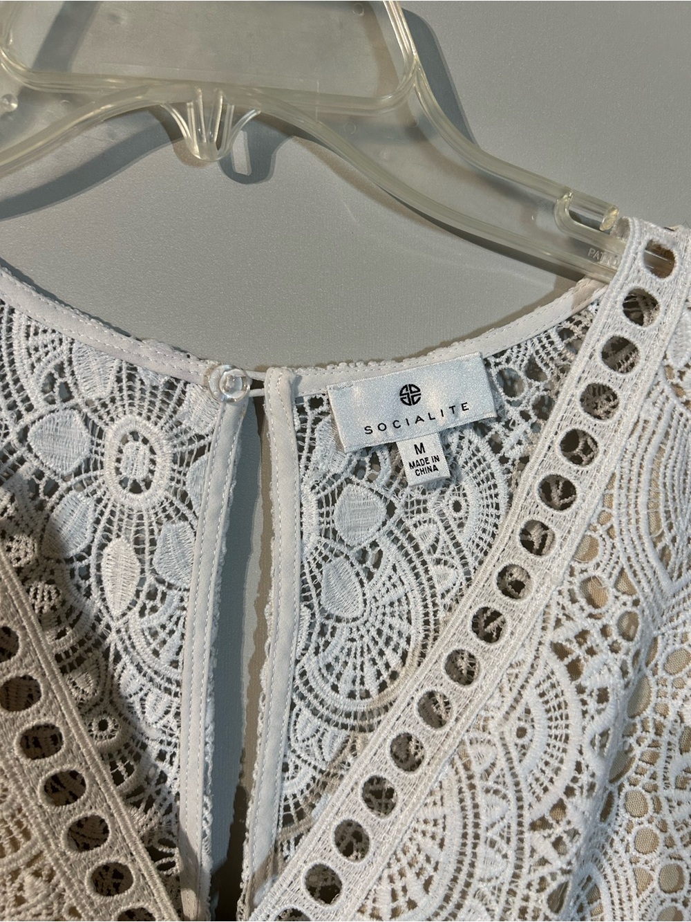 Women’s Lace Romper MEDIUM eyelet cut out trim flirty, festival, playsuit boho - Picture 3 of 9